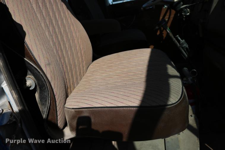 image for item DD0020 1978 International F5070 tow truck