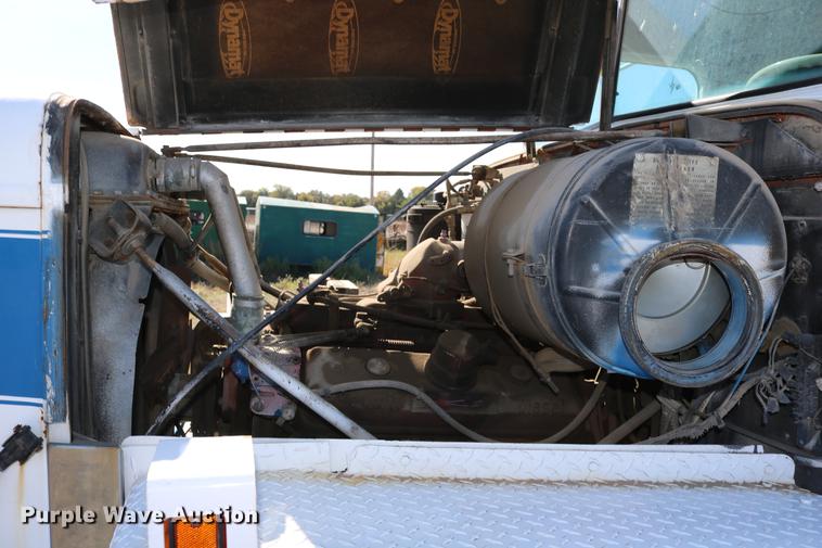 image for item DD0020 1978 International F5070 tow truck