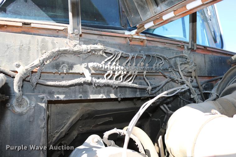 image for item DD0020 1978 International F5070 tow truck