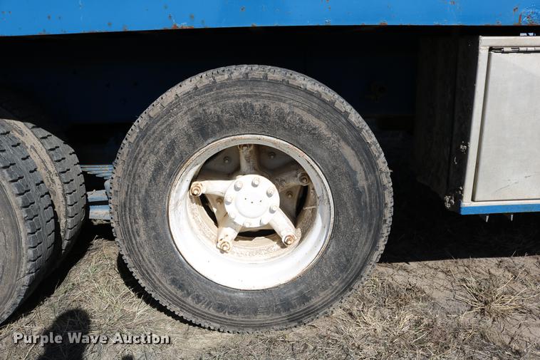 image for item DD0020 1978 International F5070 tow truck