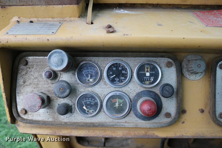 image for item DD0042 1983 Caterpillar 627B conventional scraper