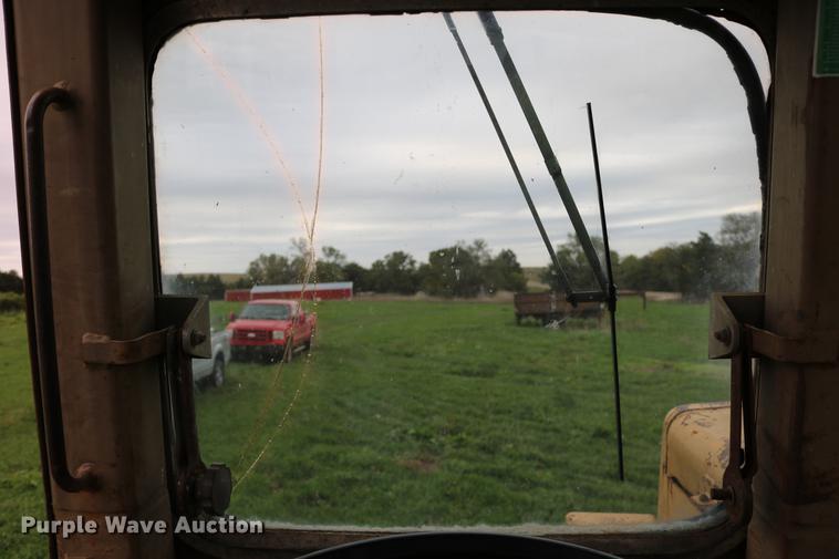 image for item DD0042 1983 Caterpillar 627B conventional scraper