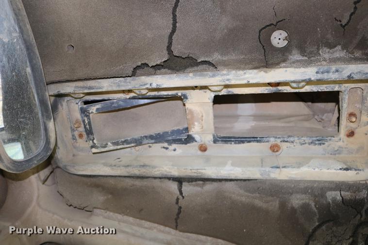 image for item DD0042 1983 Caterpillar 627B conventional scraper