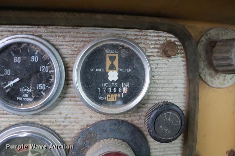 image for item DD0042 1983 Caterpillar 627B conventional scraper