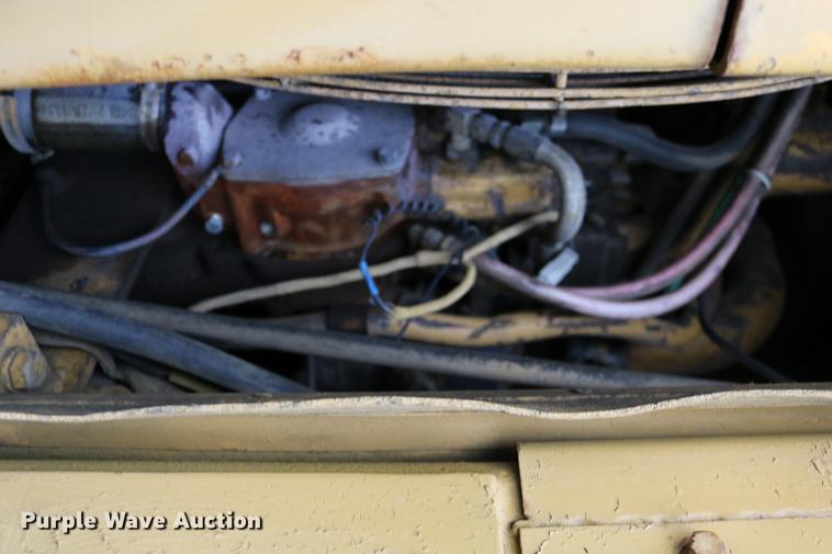 image for item DD0042 1983 Caterpillar 627B conventional scraper