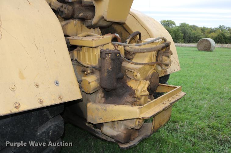 image for item DD0042 1983 Caterpillar 627B conventional scraper