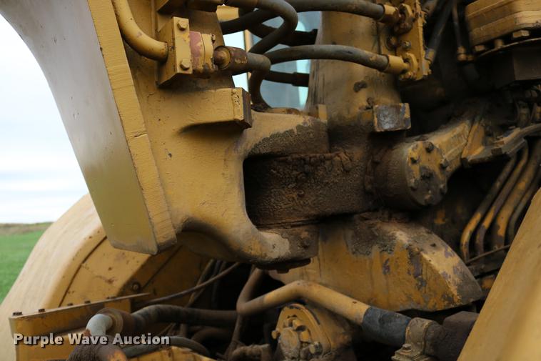 image for item DD0042 1983 Caterpillar 627B conventional scraper