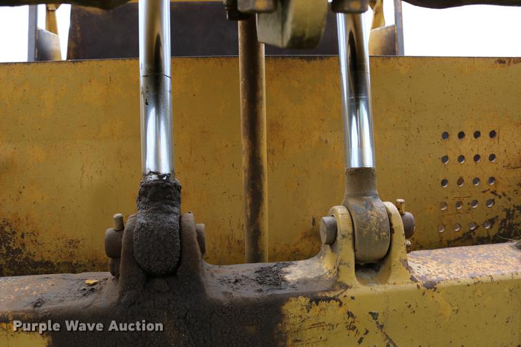 image for item DD0042 1983 Caterpillar 627B conventional scraper