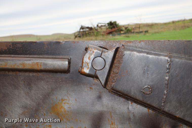 image for item DD0042 1983 Caterpillar 627B conventional scraper