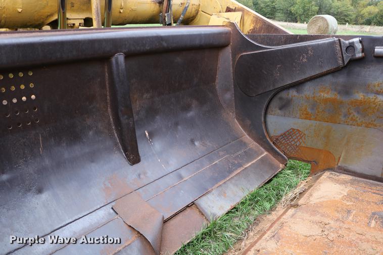 image for item DD0042 1983 Caterpillar 627B conventional scraper