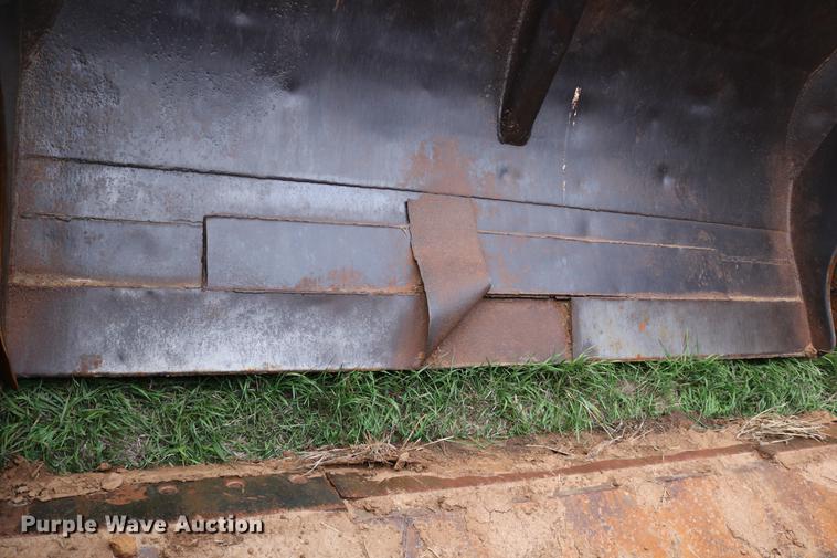 image for item DD0042 1983 Caterpillar 627B conventional scraper