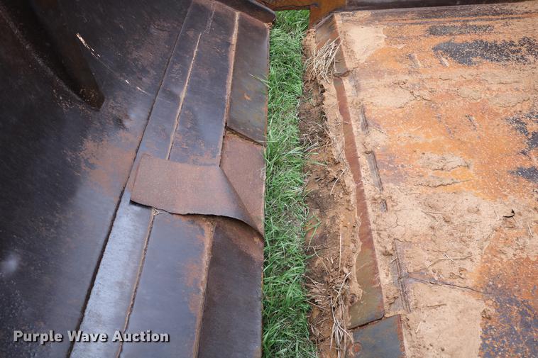 image for item DD0042 1983 Caterpillar 627B conventional scraper