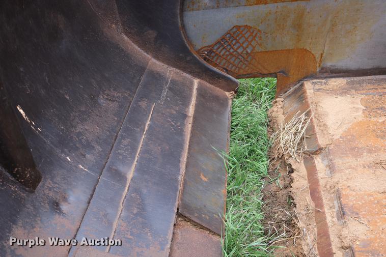 image for item DD0042 1983 Caterpillar 627B conventional scraper