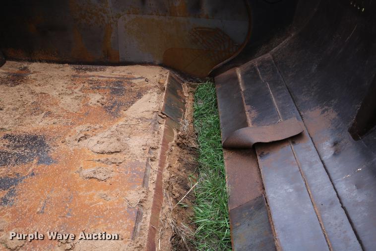 image for item DD0042 1983 Caterpillar 627B conventional scraper