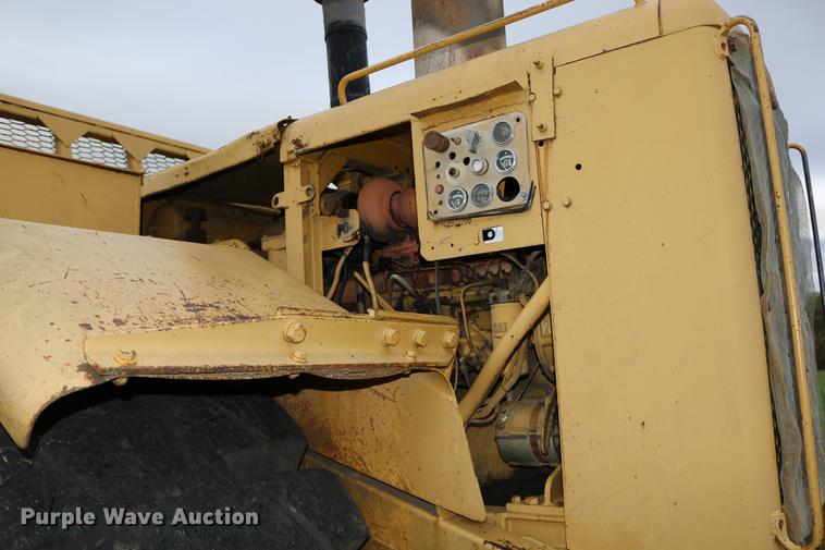 image for item DD0042 1983 Caterpillar 627B conventional scraper