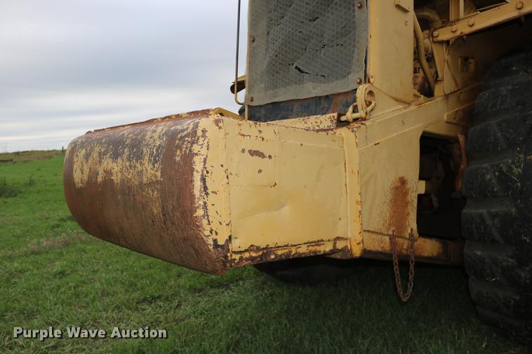image for item DD0042 1983 Caterpillar 627B conventional scraper