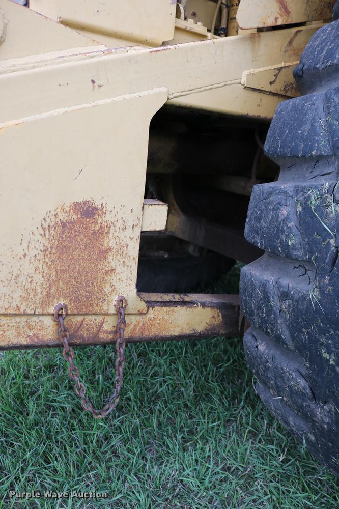 image for item DD0042 1983 Caterpillar 627B conventional scraper