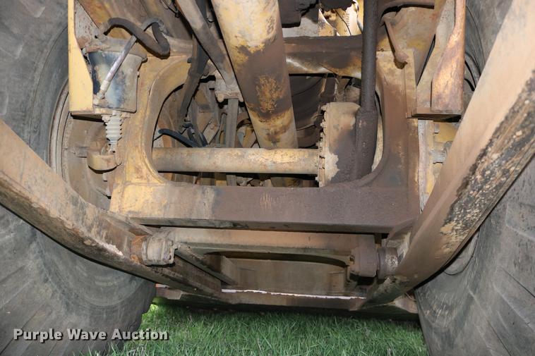 image for item DD0042 1983 Caterpillar 627B conventional scraper