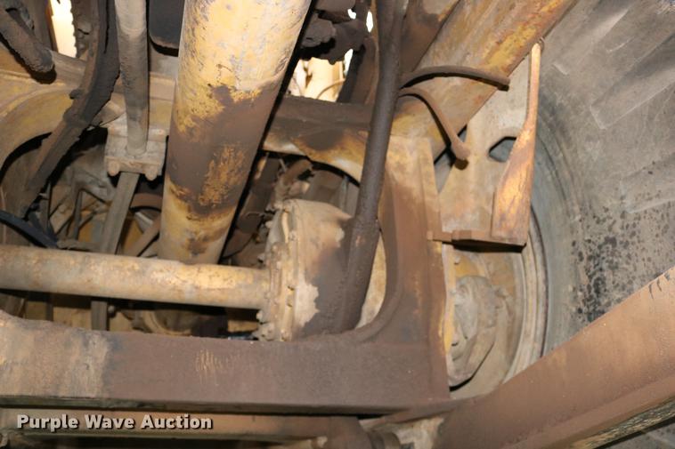 image for item DD0042 1983 Caterpillar 627B conventional scraper