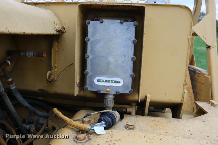 image for item DD0042 1983 Caterpillar 627B conventional scraper