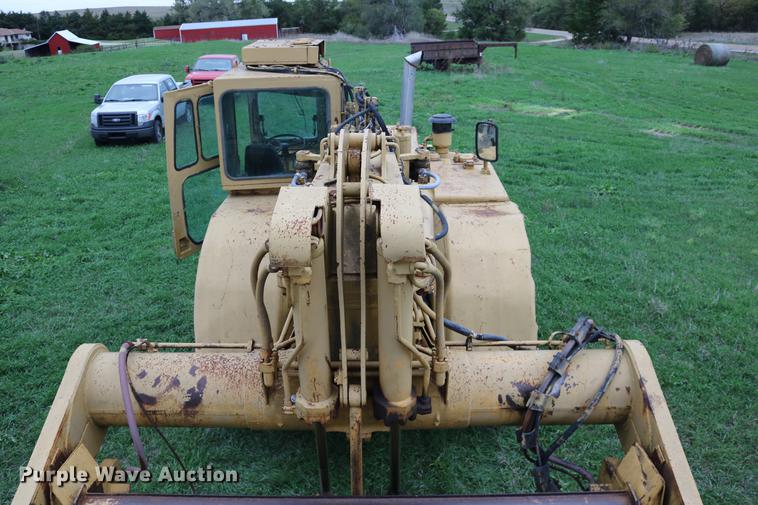 image for item DD0042 1983 Caterpillar 627B conventional scraper