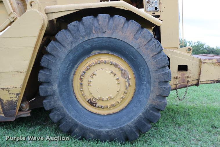 image for item DD0042 1983 Caterpillar 627B conventional scraper