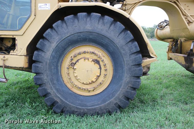 image for item DD0042 1983 Caterpillar 627B conventional scraper