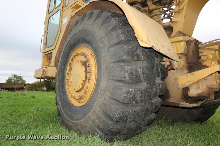 image for item DD0042 1983 Caterpillar 627B conventional scraper