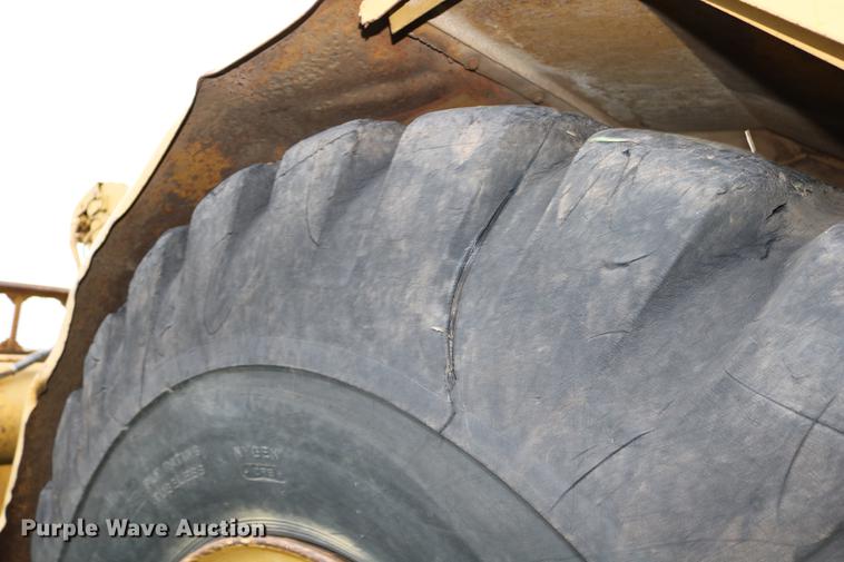 image for item DD0042 1983 Caterpillar 627B conventional scraper