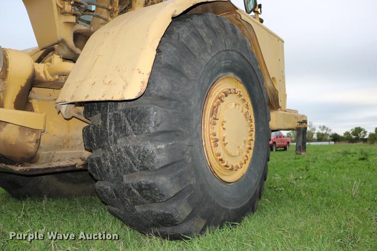 image for item DD0042 1983 Caterpillar 627B conventional scraper