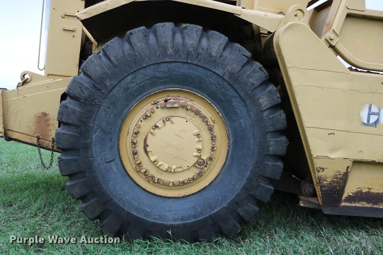 image for item DD0042 1983 Caterpillar 627B conventional scraper