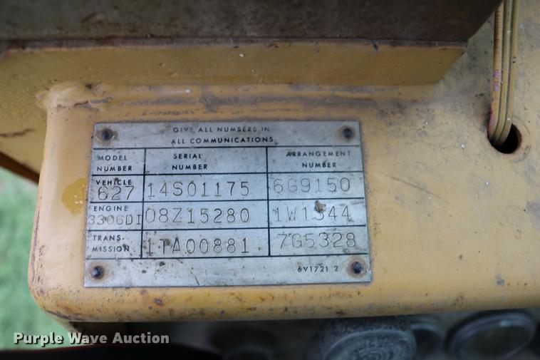 image for item DD0042 1983 Caterpillar 627B conventional scraper