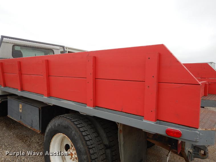 image for item DD0790 1996 International 4900 flatbed truck