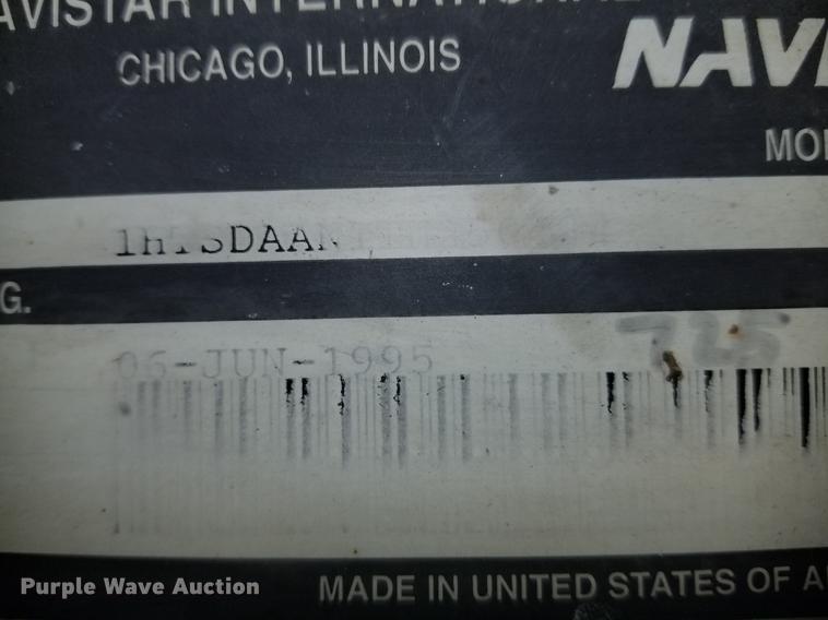 image for item DD0790 1996 International 4900 flatbed truck