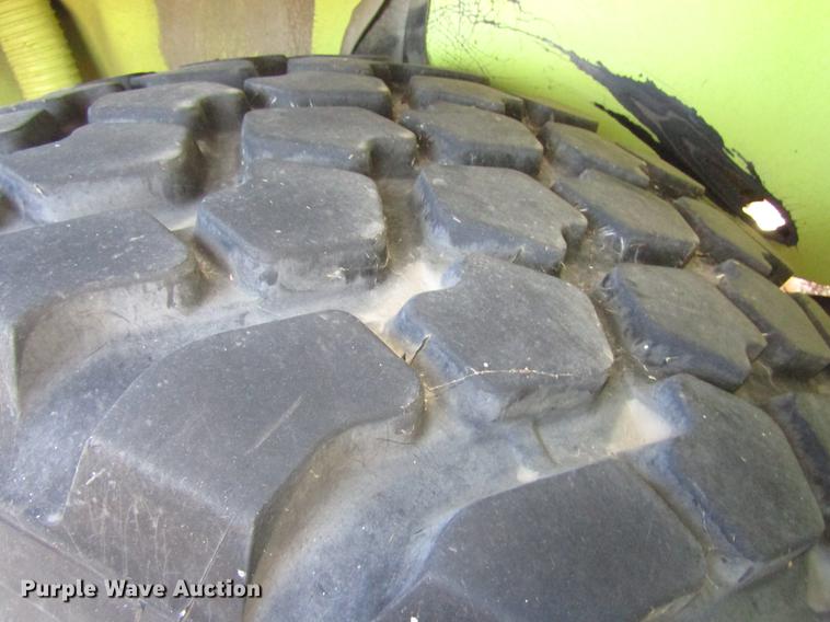 image for item DO9089 (6) Michelin 24R21 tires