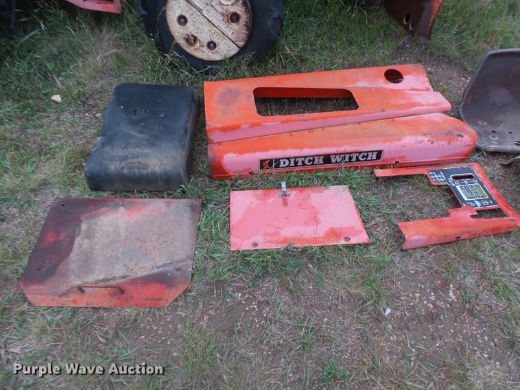 image for item DR9212 Ditch Witch R65-2 trencher