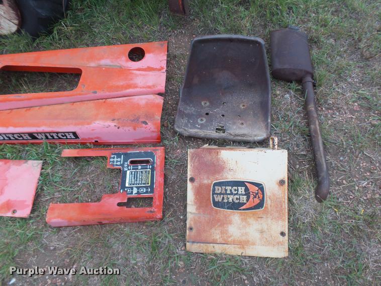image for item DR9212 Ditch Witch R65-2 trencher