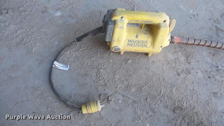 image for item DW9162 Wacker Neusen HYBR-H35HA concrete vibrator
