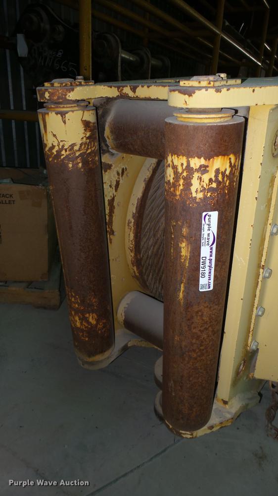 image for item DW9180 Carco H90-255V dozer winch