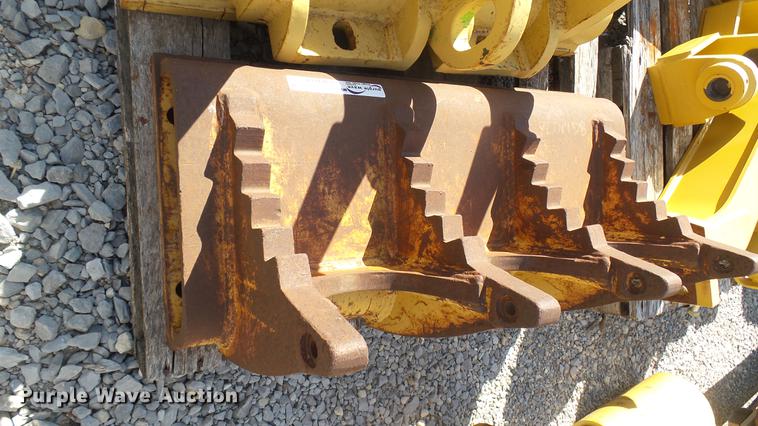 image for item DW9181 Excavator thumb toolbar