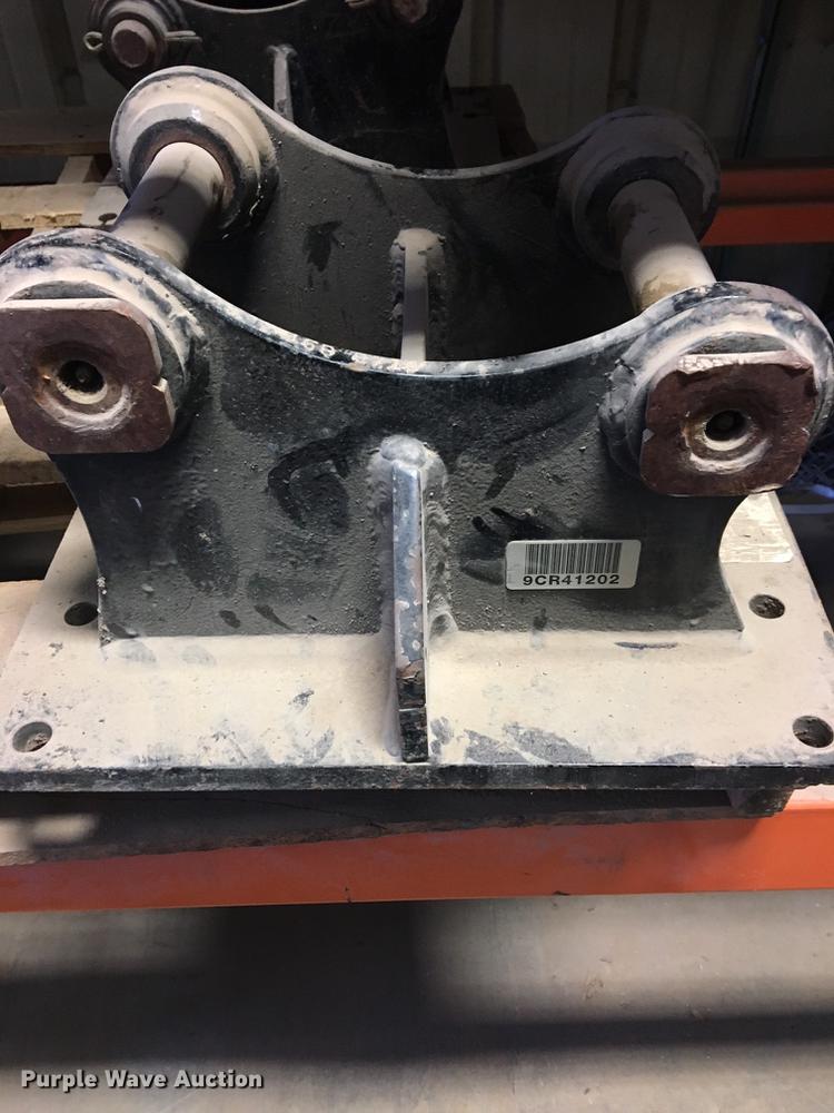 image for item DW9229 Caterpillar H63 hammer bracket