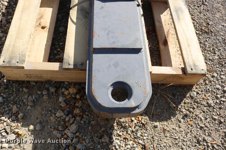 image for item DW9986 Eject scraper hitch