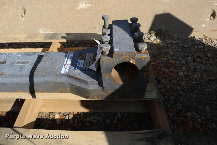 image for item DW9986 Eject scraper hitch