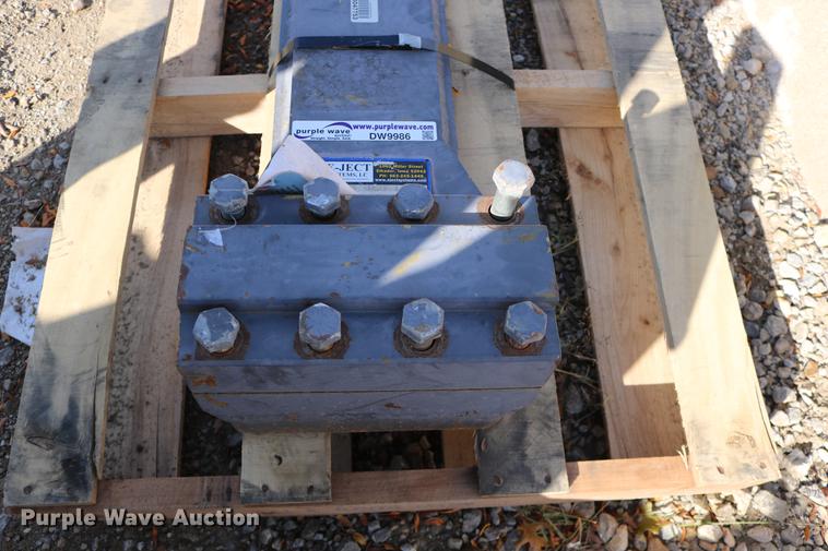 image for item DW9986 Eject scraper hitch