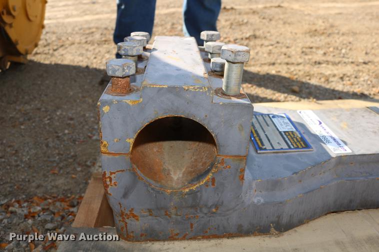 image for item DW9986 Eject scraper hitch