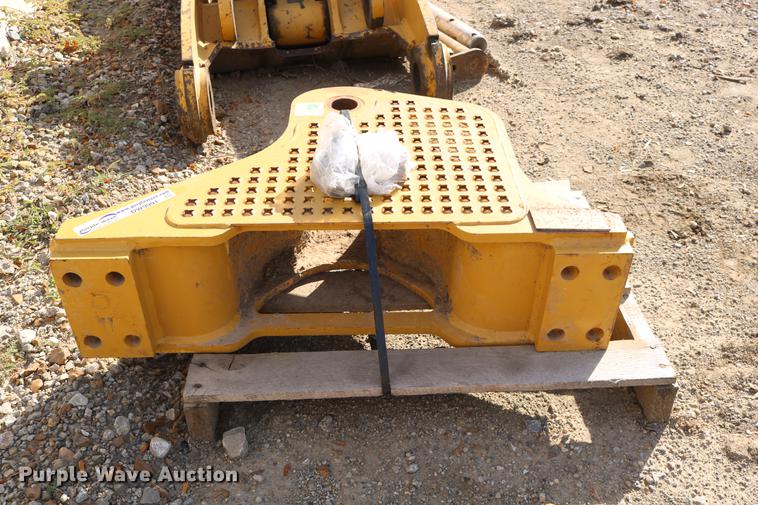 image for item DW9991 Caterpillar D6K dozer draw bar