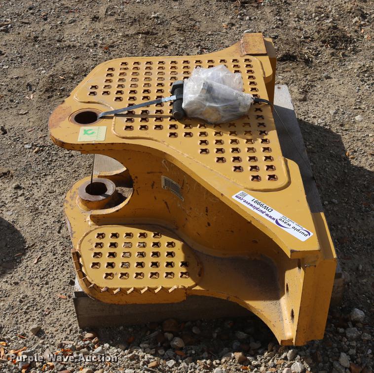 image for item DW9991 Caterpillar D6K dozer draw bar