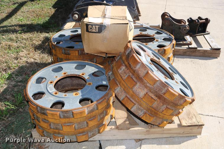 image for item DW9994 (4) Caterpillar trench roller drums