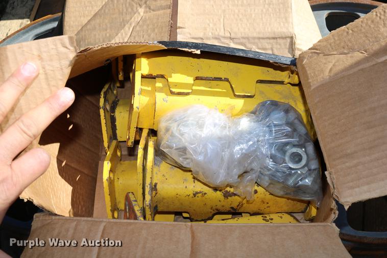 image for item DW9994 (4) Caterpillar trench roller drums