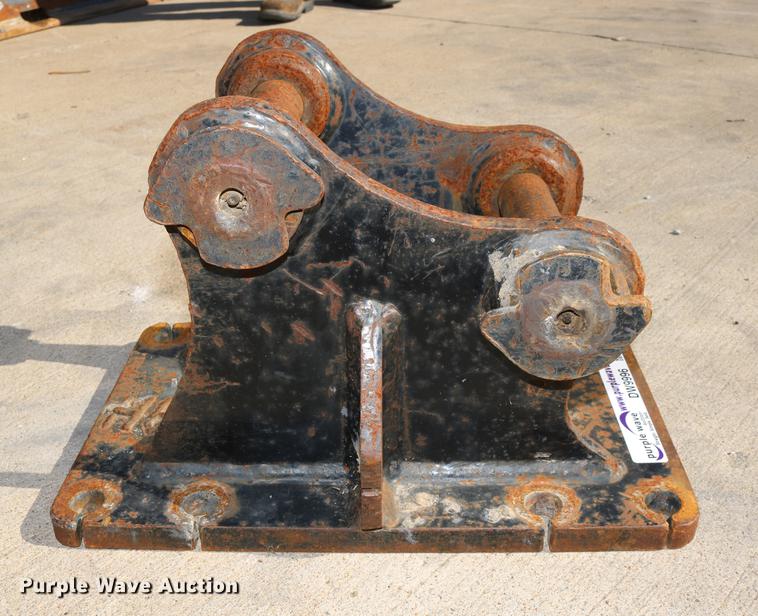 image for item DW9996 Mini Hex compactor/hammer bracket